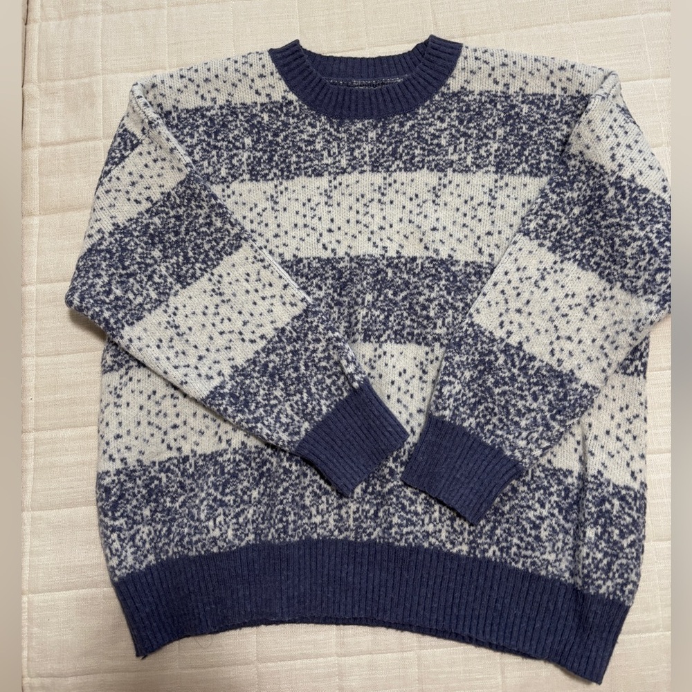 Oversized Fuzzy F21 Blue Confetti Snow Striped Winter Sweater